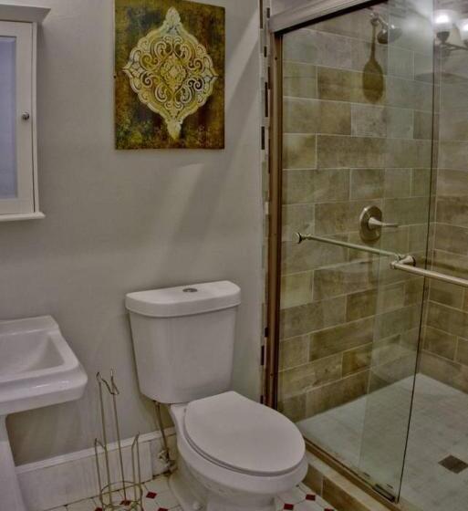 خانه 1 خوابه, Beautiful 6 Bed, 5 Bath Historic Savannah Home