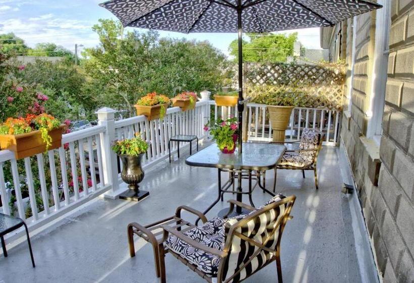 1间卧室的房子, Beautiful 6 Bed, 5 Bath Historic Savannah Home