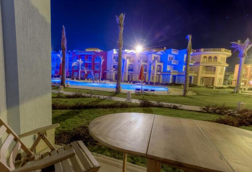 آپارتمان 1 خوابه با چشم‌انداز استخر, Porto Matrouh Apartments By Amer Group