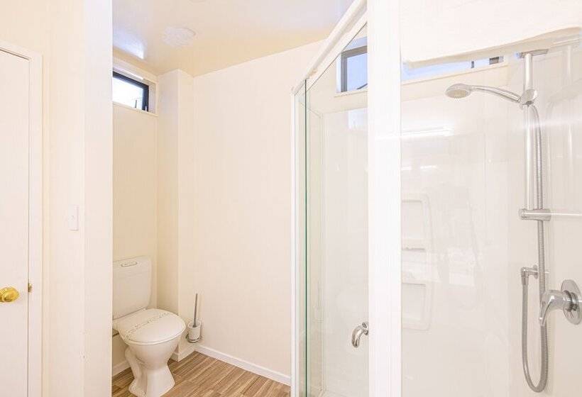 إستوديو قياسى, Auckland Newmarket Motel