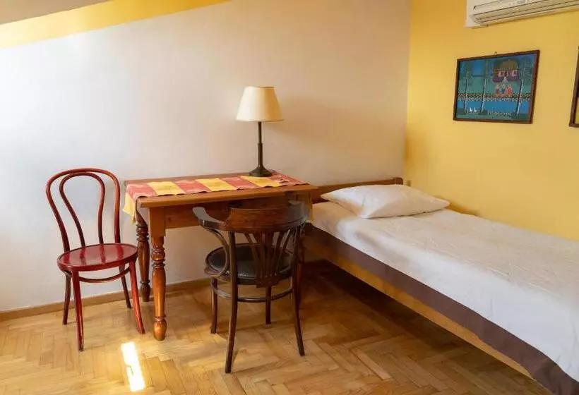 آپارتمان 2 خوابه, Kolory Guest House