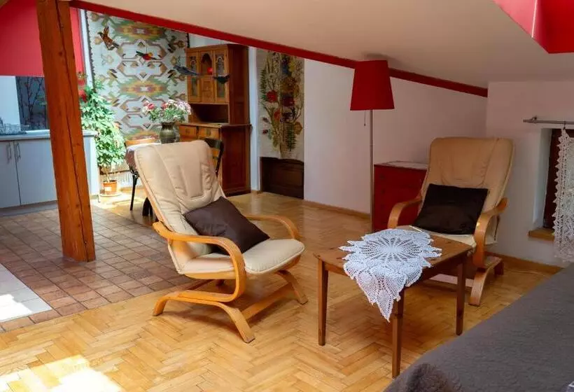 آپارتمان 2 خوابه, Kolory Guest House