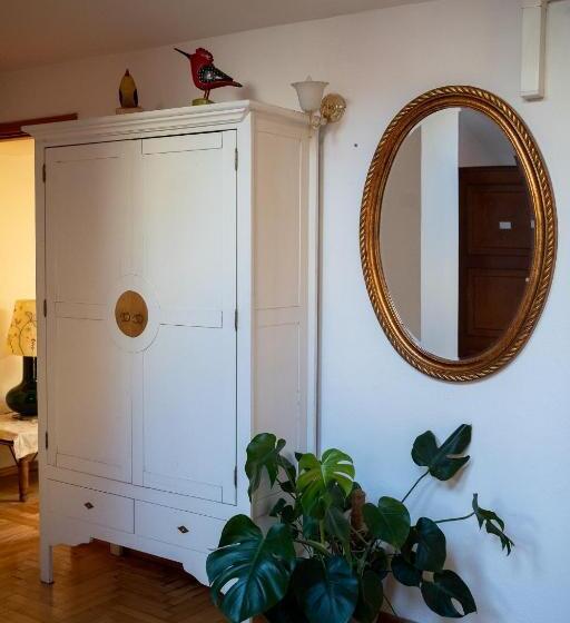 Апартаменты 2 Спальни, Kolory Guest House