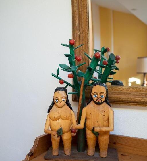 شقة غرفتين, Kolory Guest House