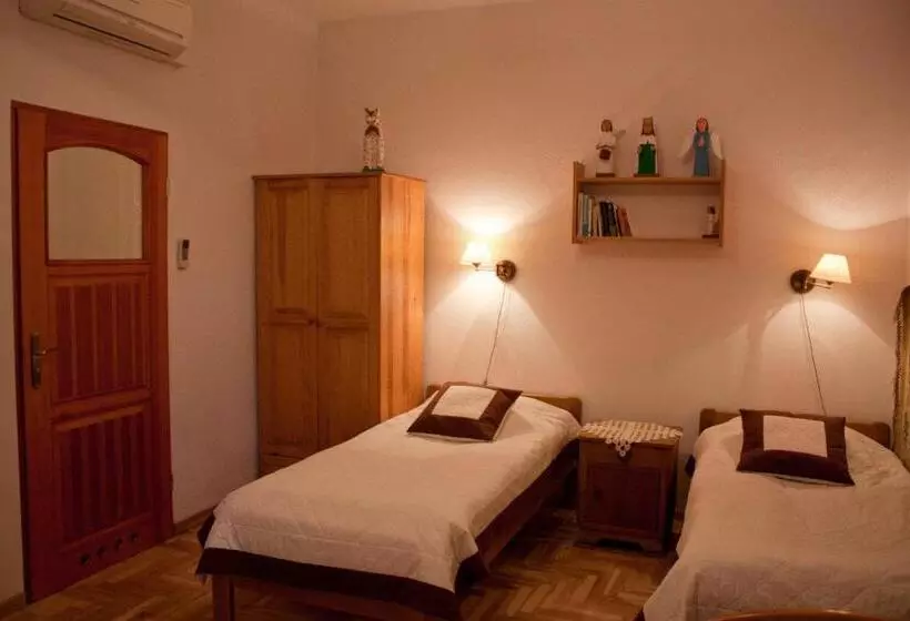 اتاق استاندارد, Kolory Guest House
