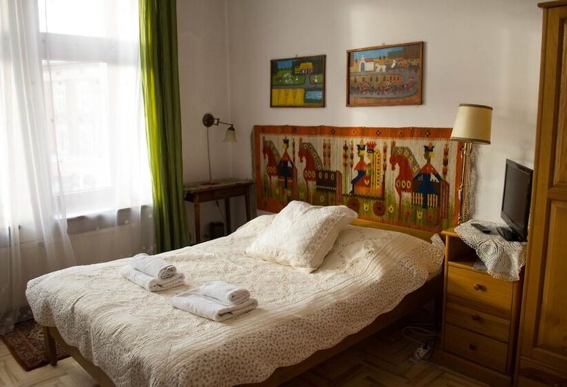 غرفة قياسية, Kolory Guest House