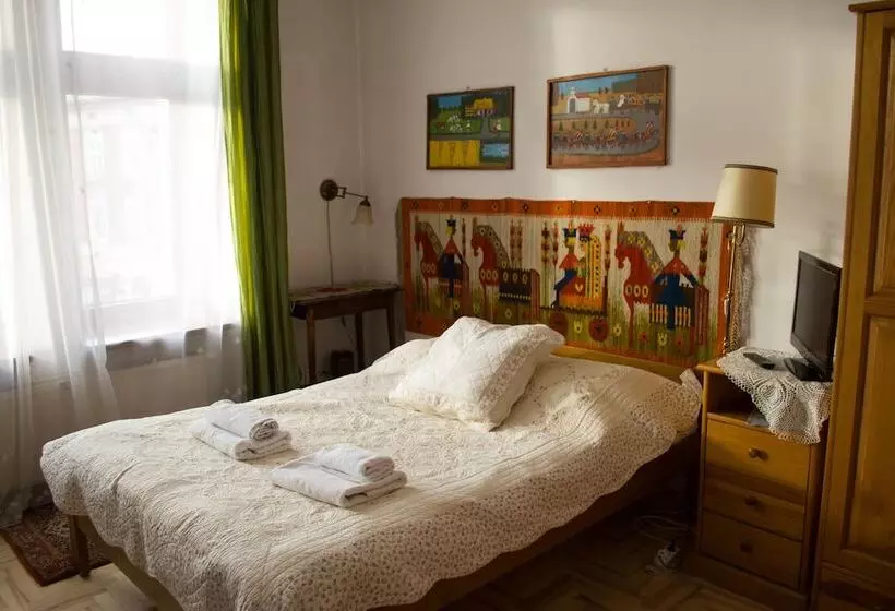 اتاق استاندارد, Kolory Guest House