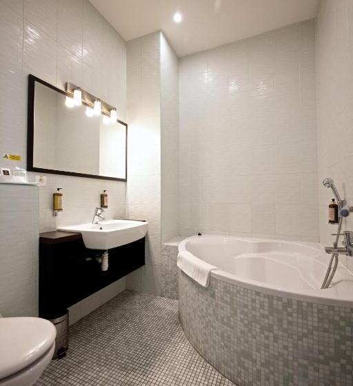 غرفة قياسية, Grand Hotel Trenčin