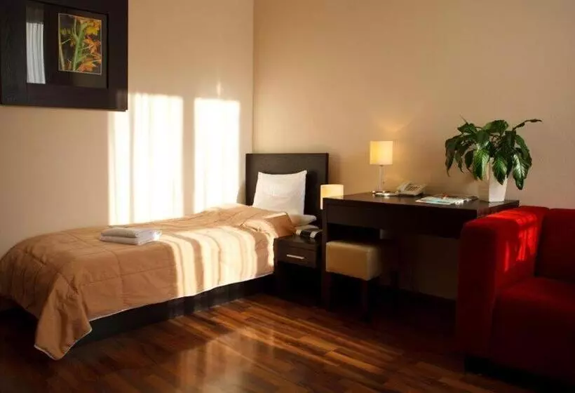 اتاق استاندارد یک نفره, Grand Hotel Trenčin