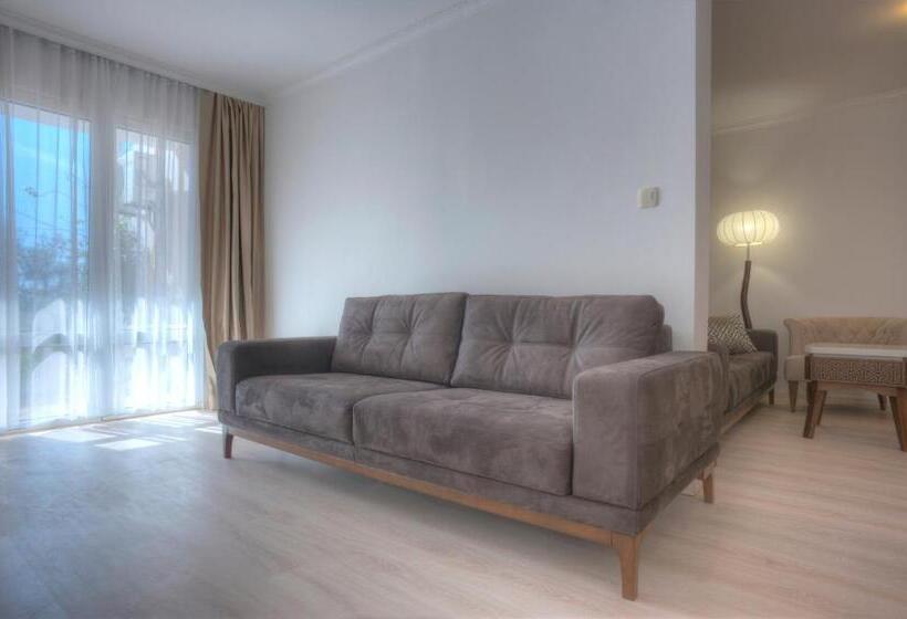 سوییت, Adrović