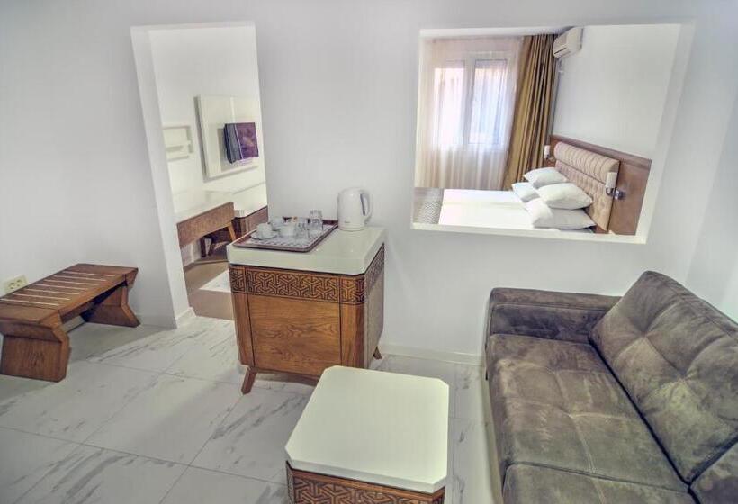 سوییت, Adrović