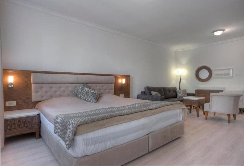 سوییت, Adrović