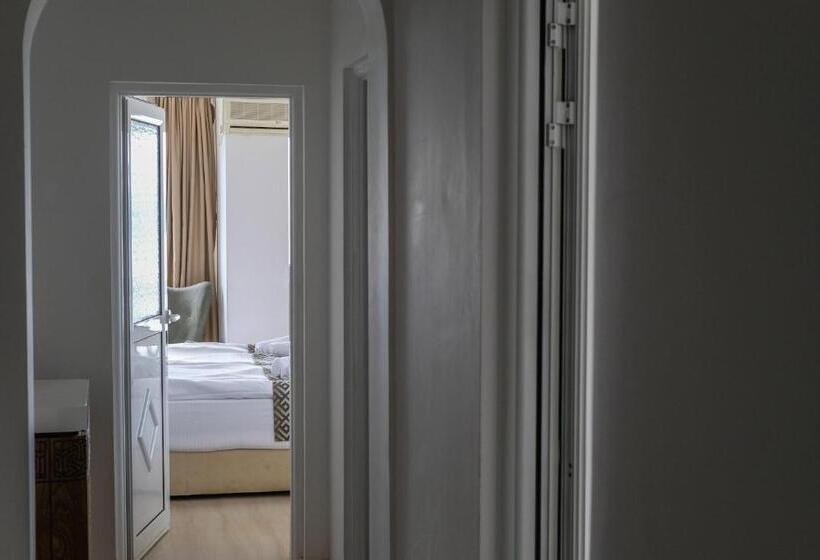 2 Bedroom Family Apartment Sea View, Adrović