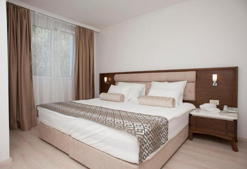 2 Bedroom Family Apartment Sea View, Adrović