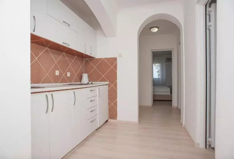 2 Bedroom Family Apartment Sea View, Adrović