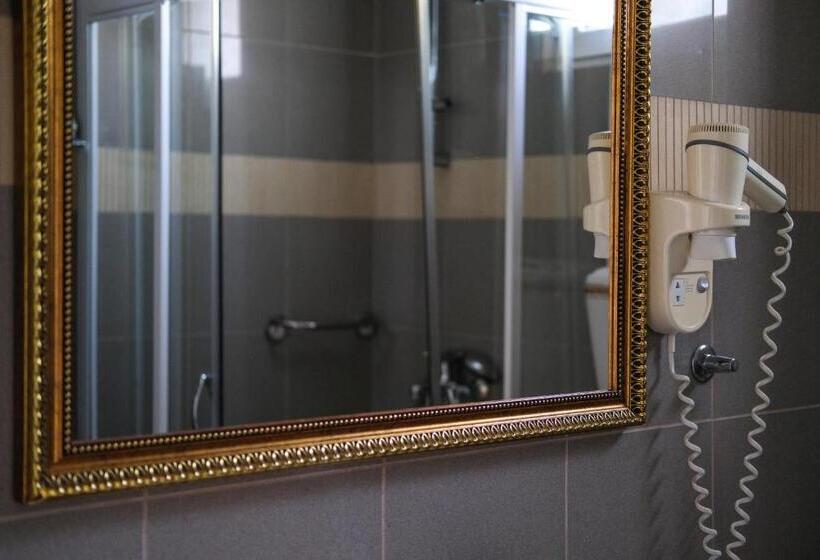 2 Bedroom Family Apartment Sea View, Adrović