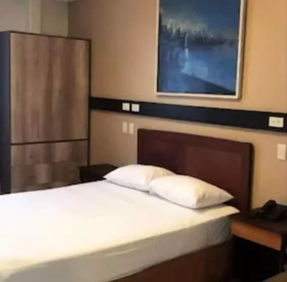 Superior-huone, Gh Alexander