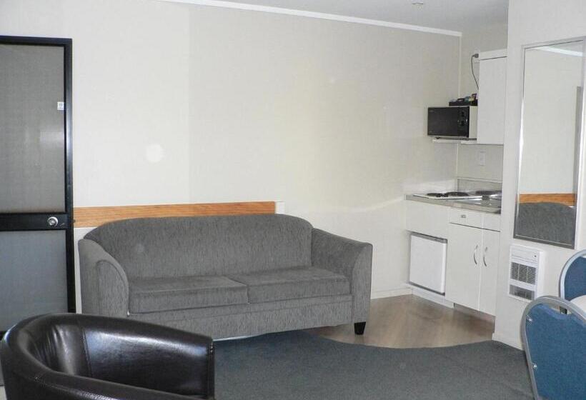 家庭套房, Asure Macy's Motor Inn