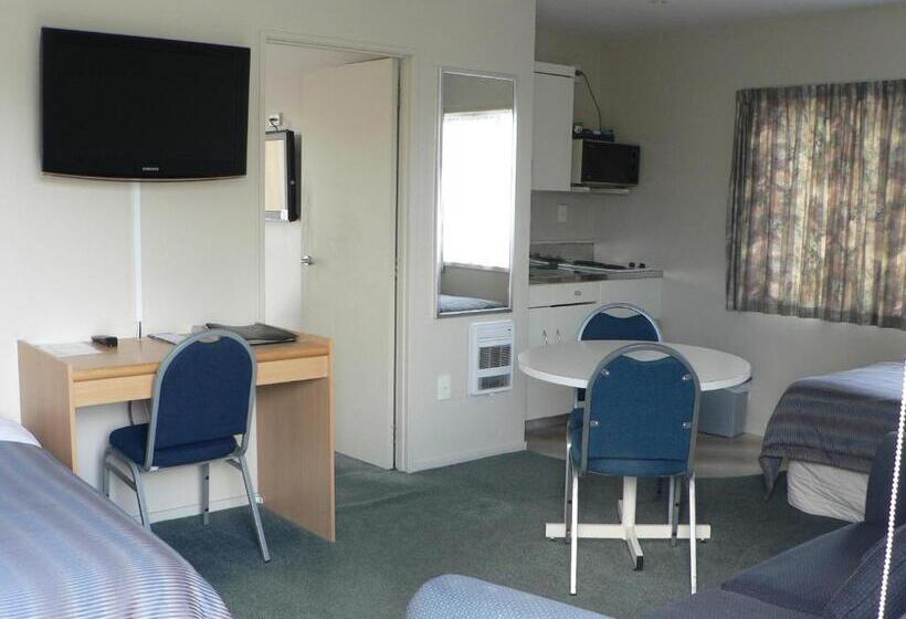 家庭套房, Asure Macy's Motor Inn