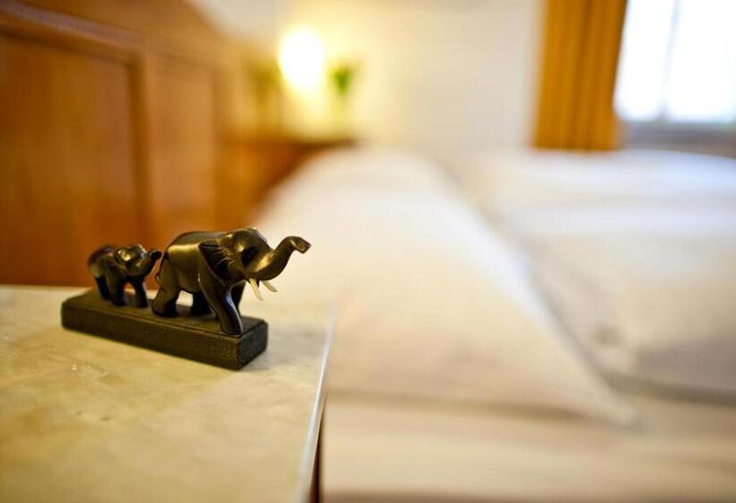 Номер Стандарт Индивидуальный, Elefant