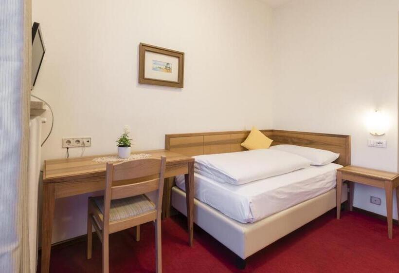 Номер Стандарт Индивидуальный, Elefant