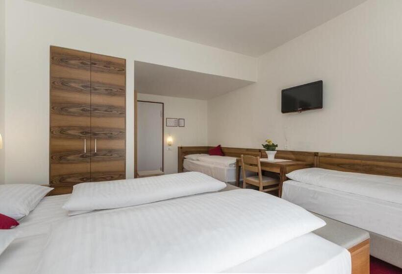 Четырехместный Номер Стандарт, Elefant