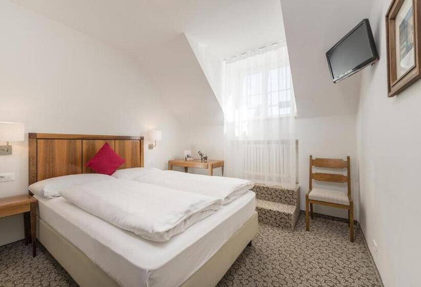 Номер Базовый Двуспальная Кровать, Elefant