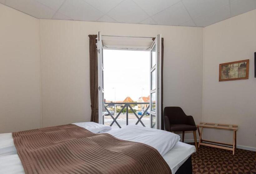 Номер Superior, Foldens