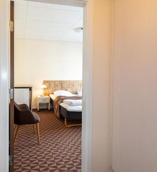 Номер Superior, Foldens