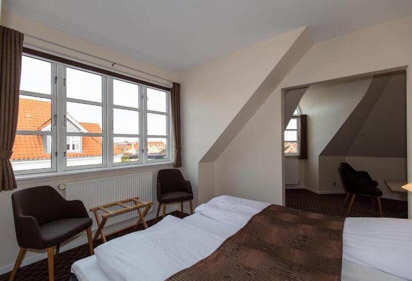 Семейный Номер, Foldens