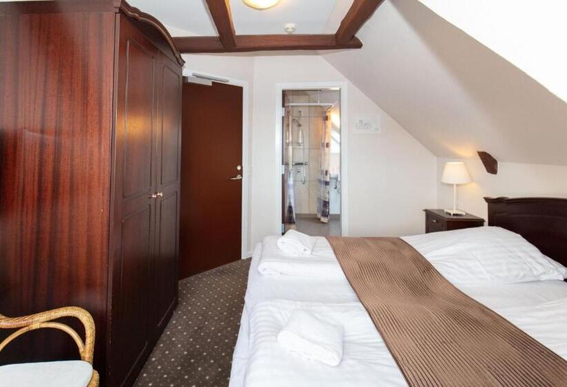 Номер Basic, Foldens