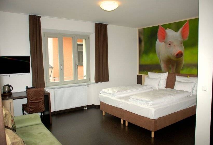 컴포트 룸, Hezelhof S Radl