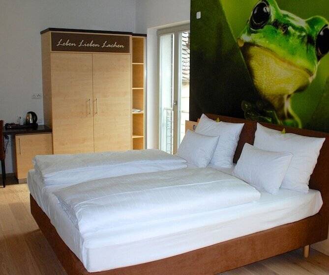 컴포트 룸, Hezelhof S Radl