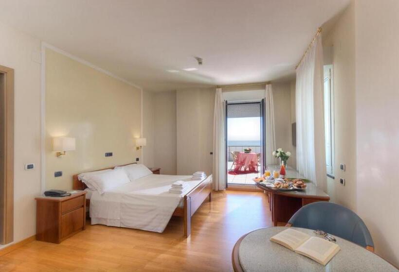 غرفة سوبيريور, Il Timone