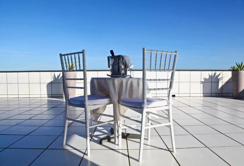 جناح مزود بتراس, Il Timone