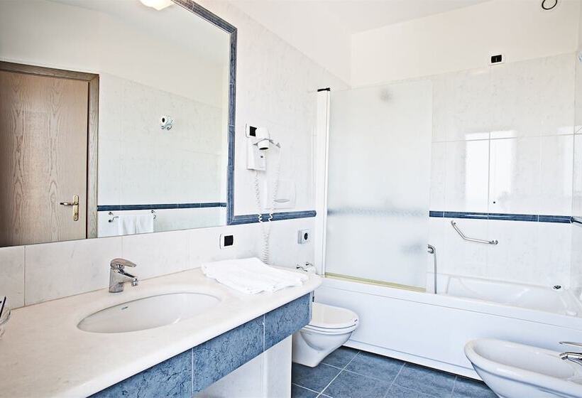 غرفة سوبيريور, Il Timone