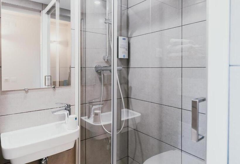 Номер Стандарт, Kyriad Direct Bordeaux Est Lormont