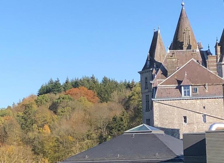 스탠다드 룸 강 전망, La Librairie