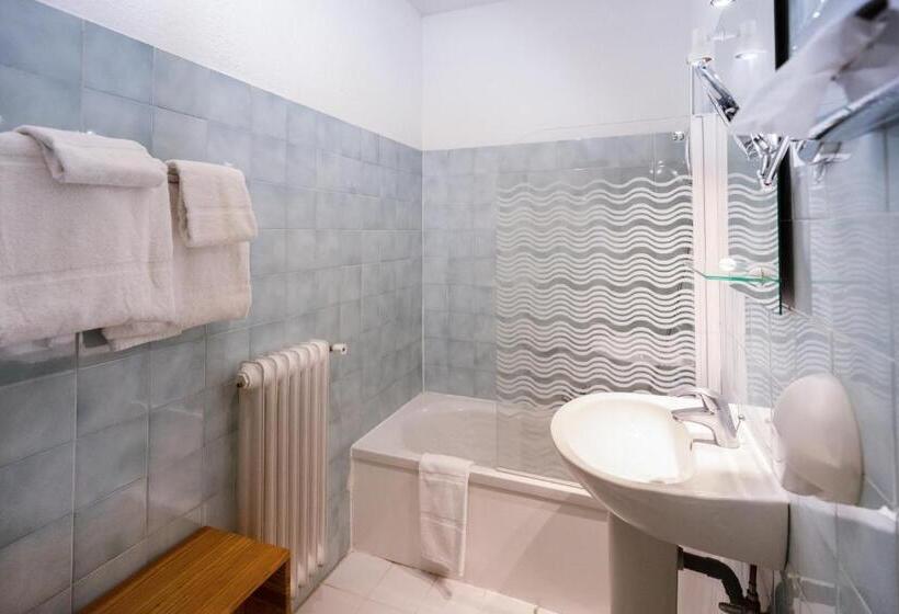 スタンダードルーム, L'ecureuil