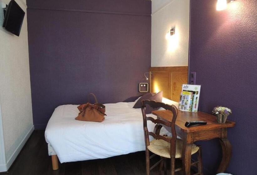 Номер Стандарт, Logis Hôtel & Restaurant Le Montligeon