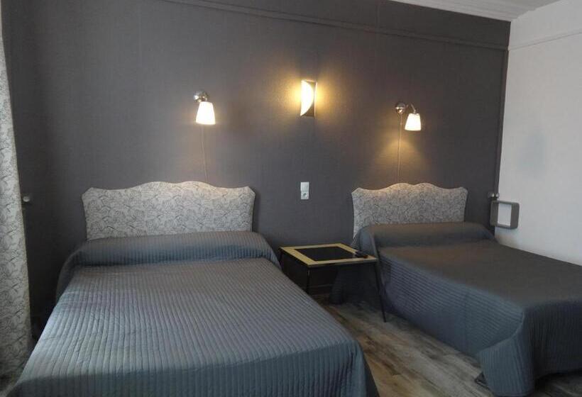 Номер Стандарт, Logis Hôtel & Restaurant Le Montligeon