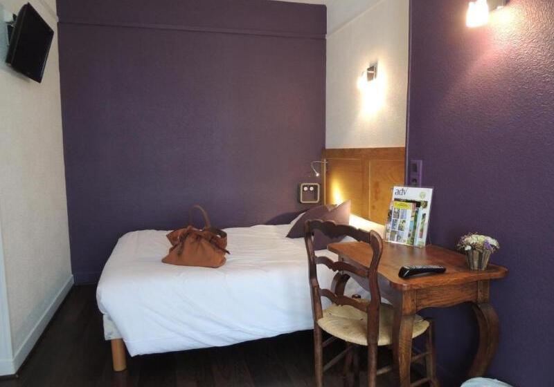 Номер Стандарт, Logis Hôtel & Restaurant Le Montligeon