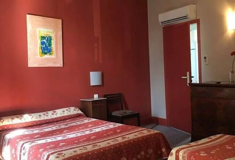 スタンダードトリプルルーム, Logis Hotel Le Clos Des Oliviers