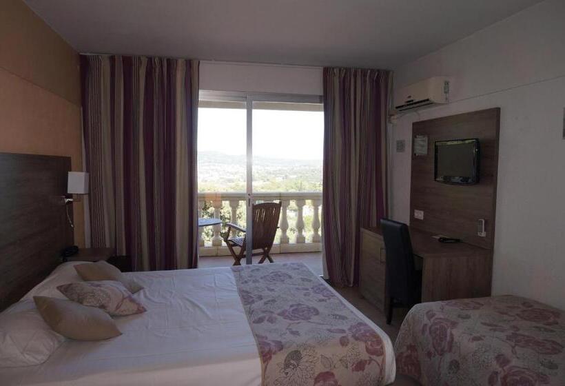 Номер Стандарт Трехместный, Logis Hotel Le Col De L Ange