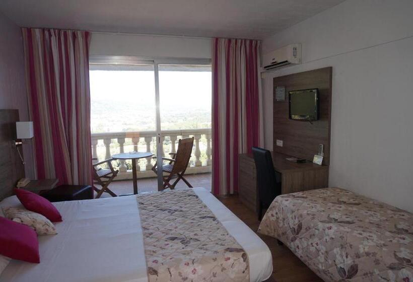 Номер Стандарт Трехместный, Logis Hotel Le Col De L Ange