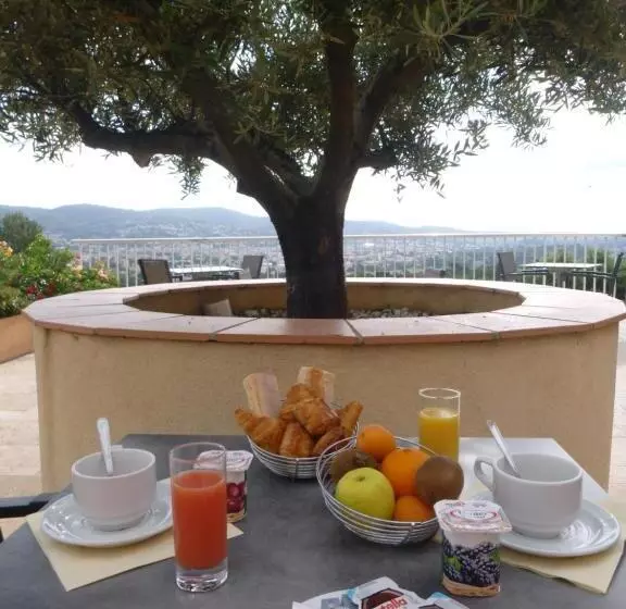 スタンダード４人部屋, Logis Hotel Le Col De L Ange