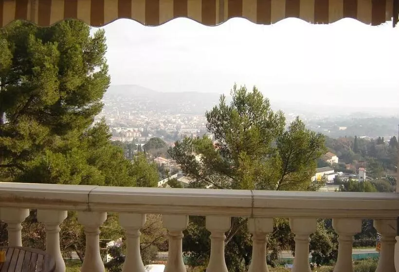 スタンダード４人部屋, Logis Hotel Le Col De L Ange