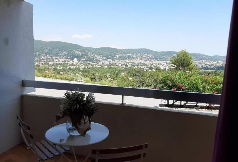 スーペリアトリプルルーム, Logis Hotel Le Col De L Ange