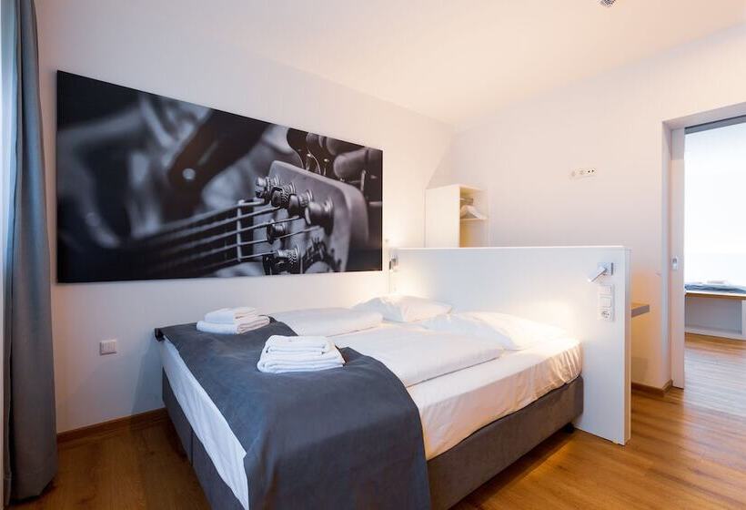 Четырехместный Номер Стандарт, Mk Hotel München Max Weber Platz