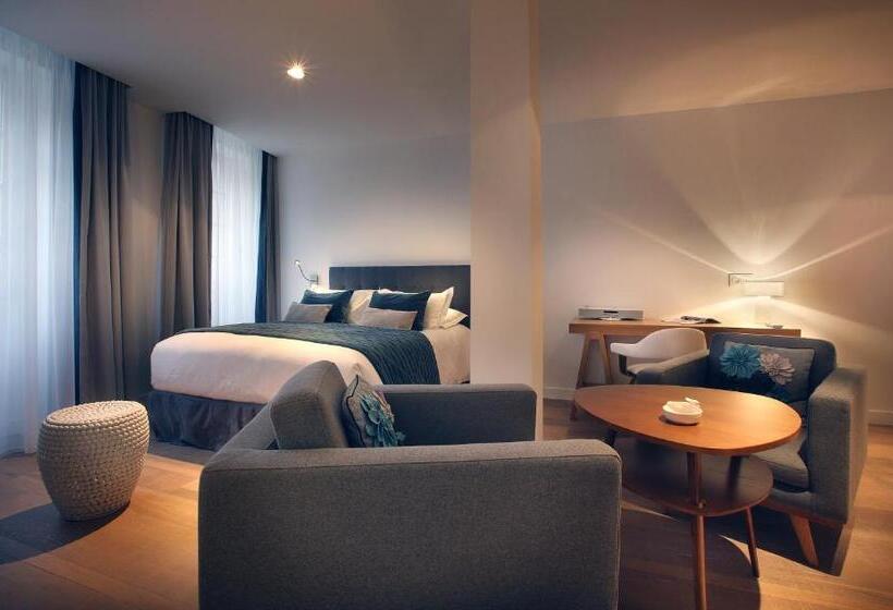 Полулюкс с Балконом, Petit Hôtel Confidentiel